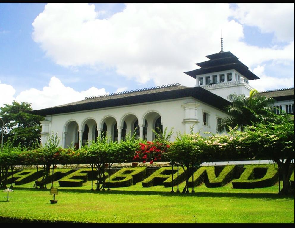 Ciwulan 36 Guest House Bandung Dış mekan fotoğraf